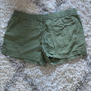 army green drawstring shorts